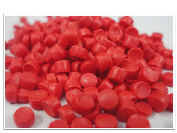 Hạt nhựa PE màu đỏ - Công ty TNHH Sản Xuất Thương Mại Xuất Nhập Khẩu Thiên Phước